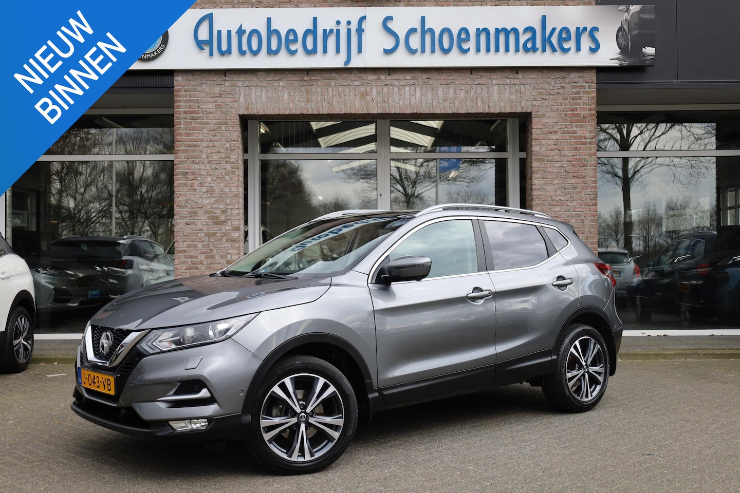 Nissan Qashqai - 1.2 N-Connecta 360-CAMERA PANO DAB 18"LMV NAVI STOELVERWARMING CRUISE 2xPDC CLIMA - AutoWereld.nl