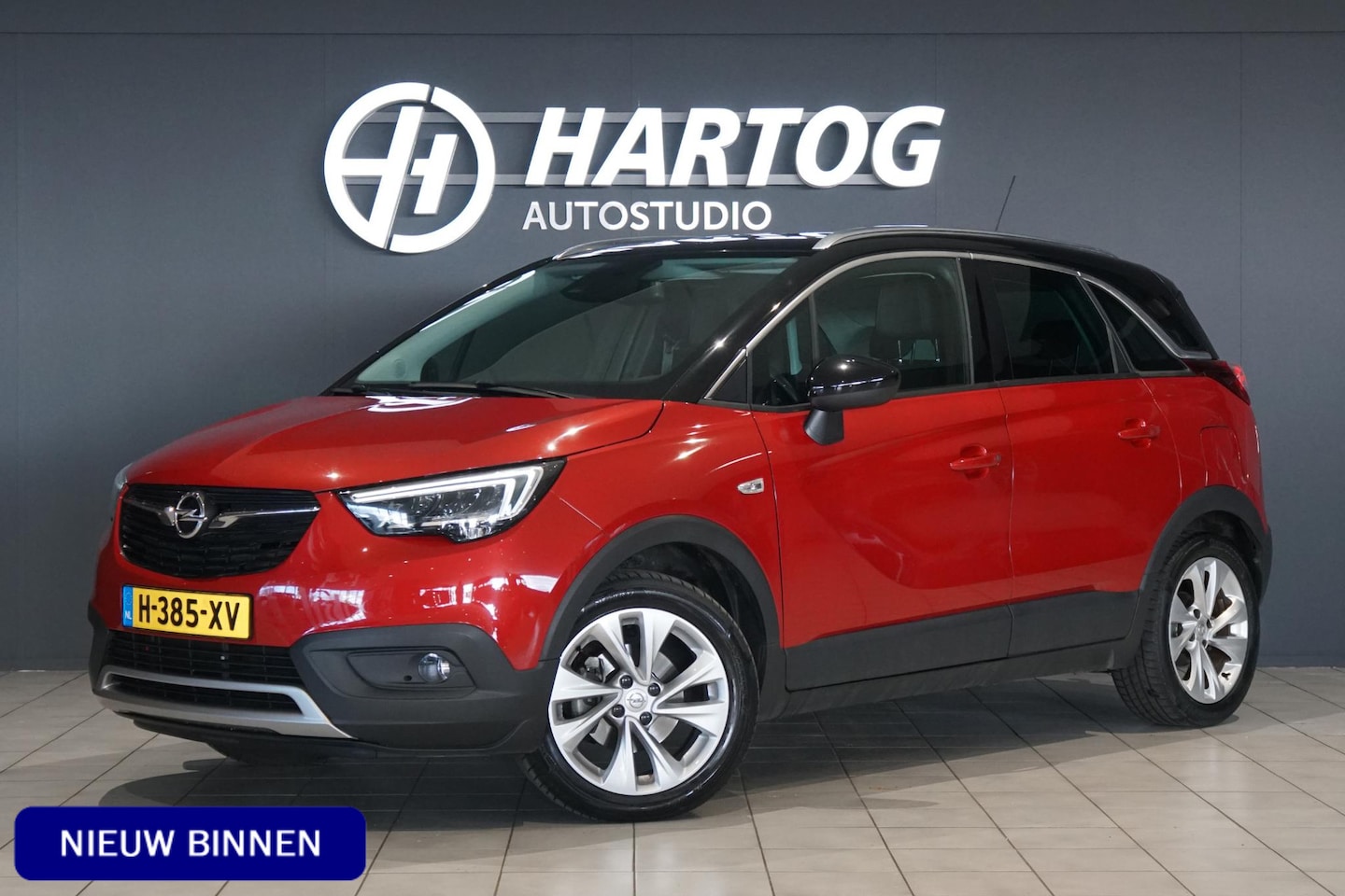 Opel Crossland X - 1.2 Turbo Ultimate AUTOMAAT + PANORAMA / TREKHAAK / STOELVERWARMING - AutoWereld.nl