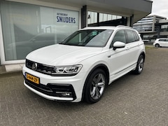 Volkswagen Tiguan - 1.5 TSI Comfortline Business R-LIne