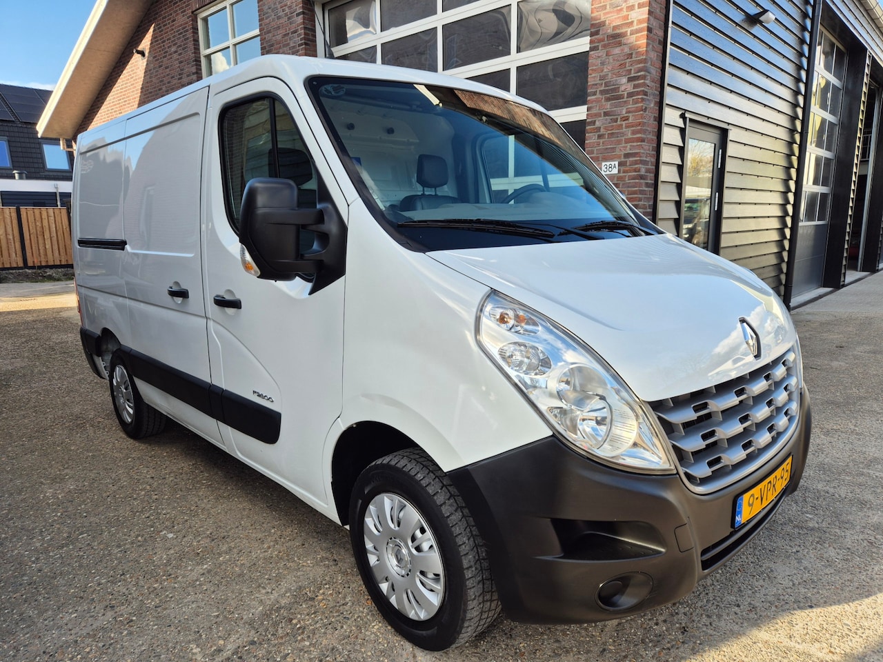 Renault Master - T28 2.3 dCi L1H1 T28 2.3 dCi L1H1 - AutoWereld.nl