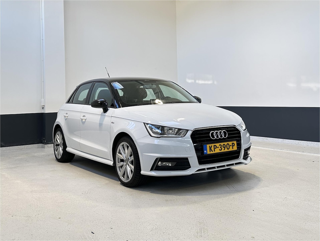 Audi A1 Sportback - 1.0 TFSI Adrenalin S-line | Navigatie | NL | Automaat| Bluetooth| - AutoWereld.nl