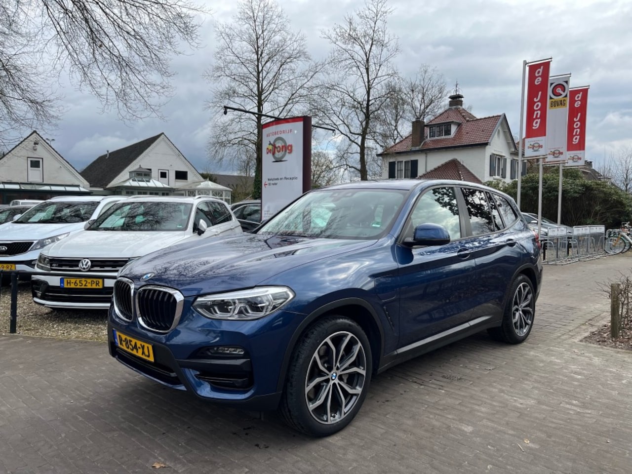 BMW X3 - XDRIVE30E HIGH EXECUTIVE / SCHUIFDAK / CAMERA / 20'' LMV - AutoWereld.nl