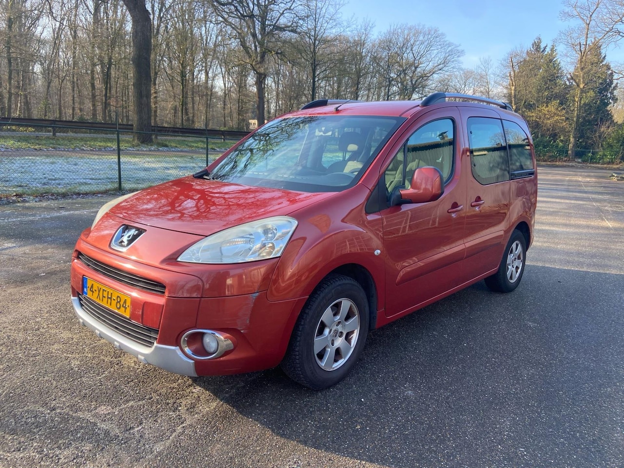 Peugeot Partner Tepee - 1.6 e-HDi Active 1.6 e-HDi Active - AutoWereld.nl