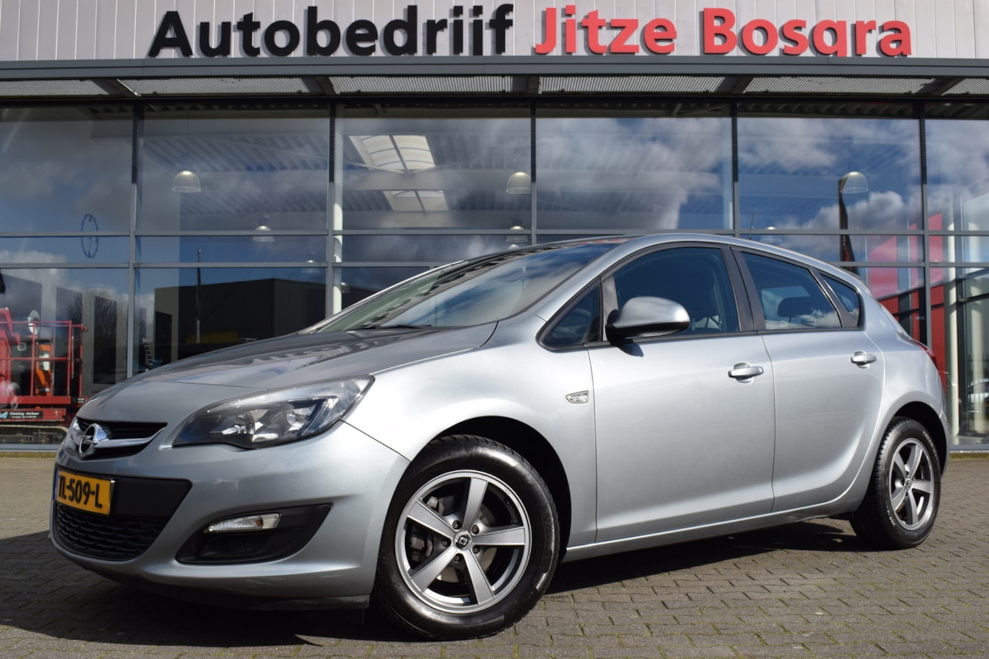 Opel Astra - 1.4 Turbo Business + Airco | Originele Audio | 16 Inch LMV | Isofix - AutoWereld.nl