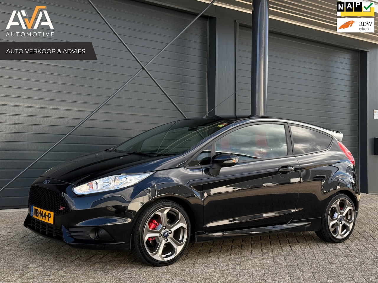 Ford Fiesta - 1.6 ST2 Camera, Stoelverwarm., Climate, Keyless, Voorruitverw. - AutoWereld.nl