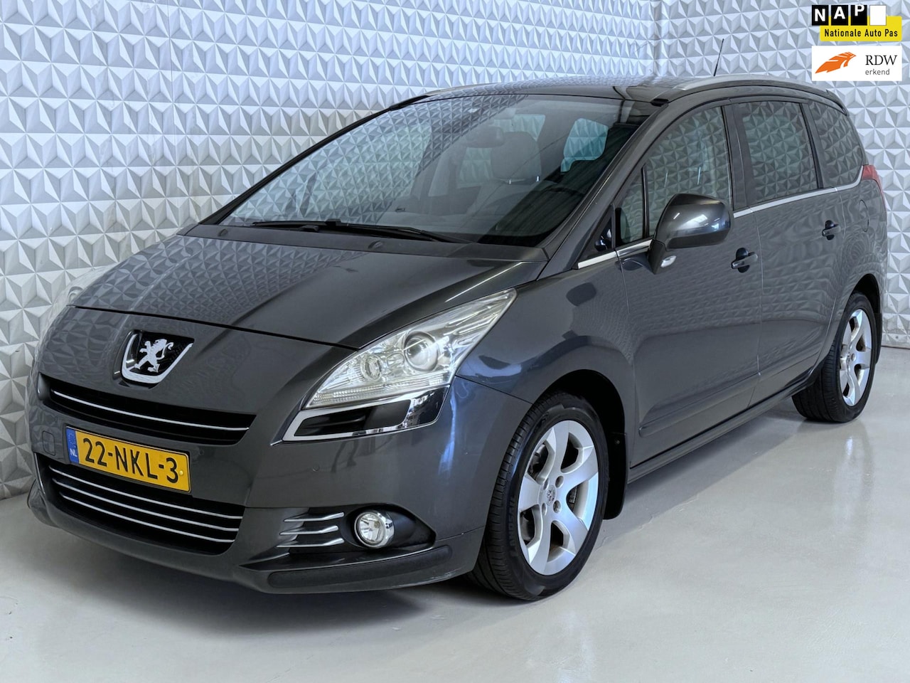 Peugeot 5008 - 1.6 Automaat *EX BPM* Let op: met werk! (2010) - AutoWereld.nl