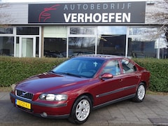 Volvo S60 - 2.4 - AUTOMAAT - ORGINEEL LAGE KM STAND - ONDERHOUD AANWEZIG - AIRCO - ELEKTR RAMEN - TREK