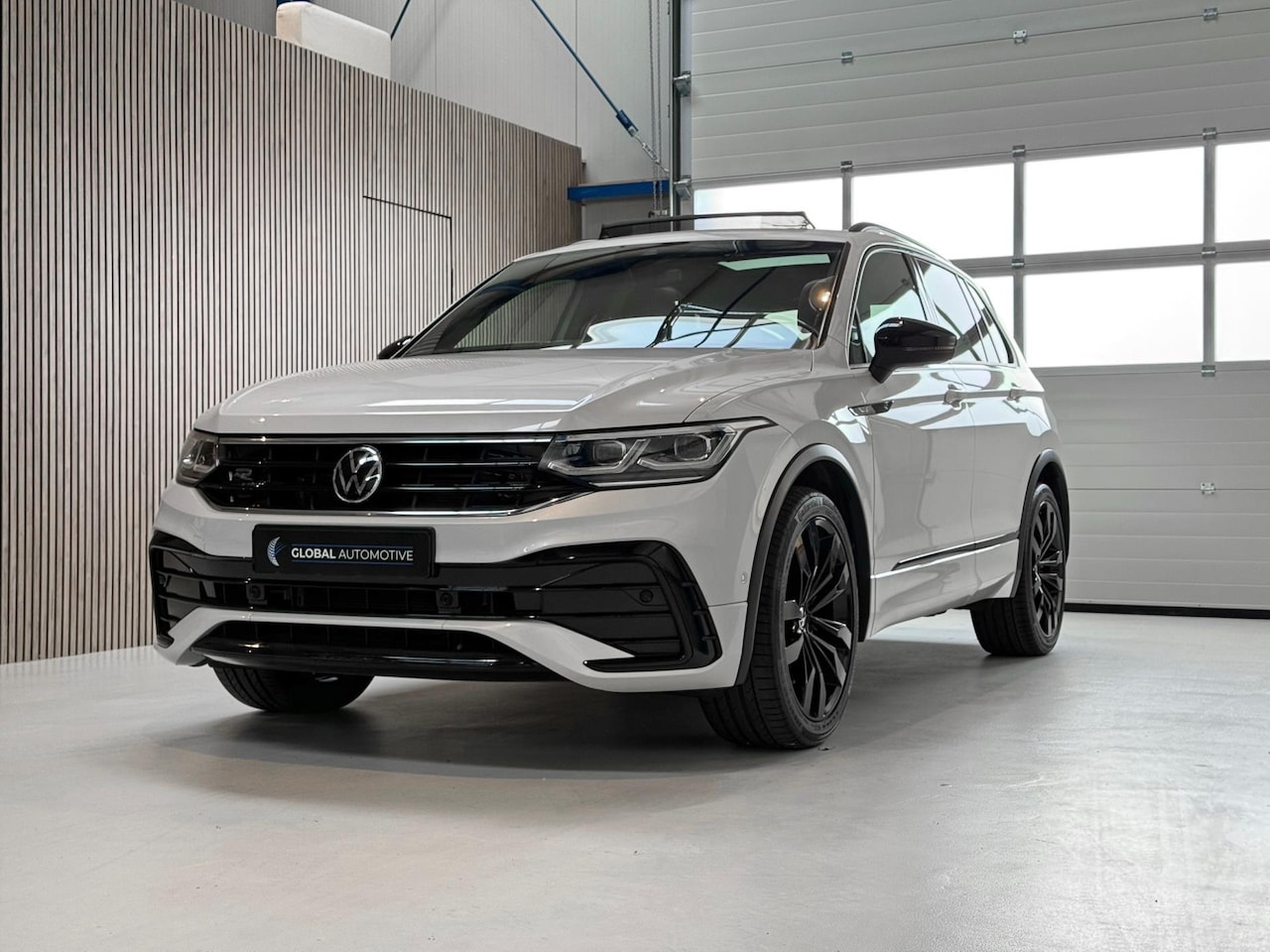 Volkswagen Tiguan - 1.5 TSI R-Line 1.5 TSI R-Line - AutoWereld.nl