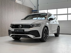 Volkswagen Tiguan - 1.5 TSI R-Line - PANORAMADAK - VIRTUAL COCKPIT - AUTOMAAT - TREKHAAK - STANDKACHEL - BLAC