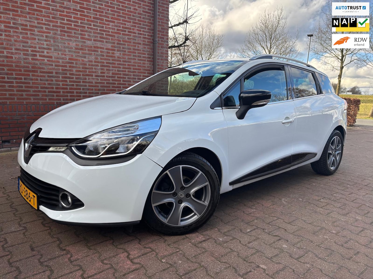 Renault Clio Estate - 0.9 TCe Night&Day - AutoWereld.nl