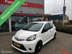 Toyota Aygo - 1.0 VVT-i Now airco nap 2e eigenaar