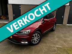 Volkswagen Tiguan - 1.4 TSI ACT Conn. Series| SUV| |Trekhaak|electr. Achterklep|Stoelverw.|Donkerglas|