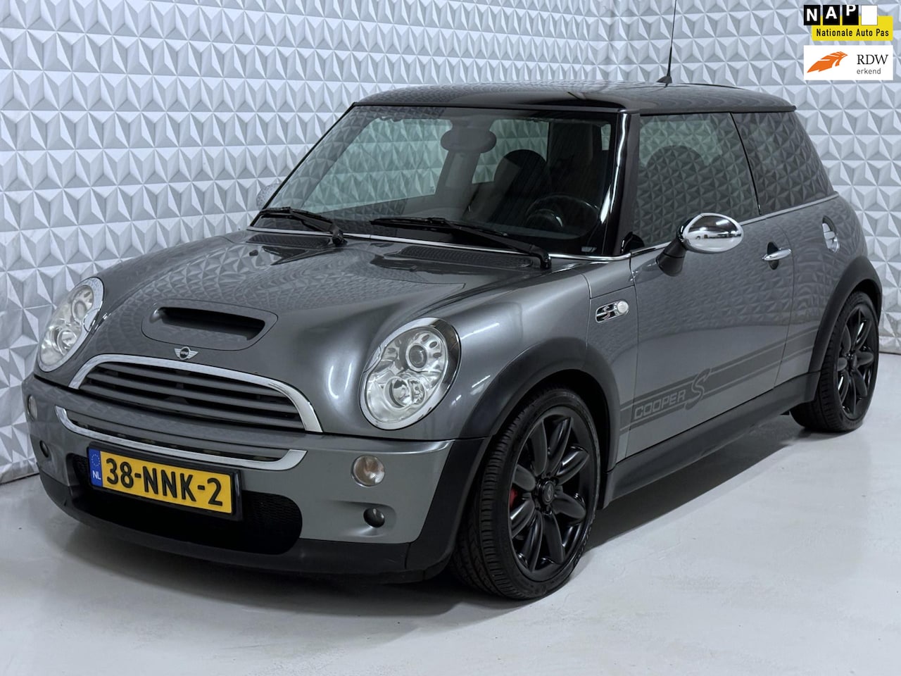 MINI Cooper S - Mini 1.6 Chili Airco Cruise Panoramadak (2005) - AutoWereld.nl