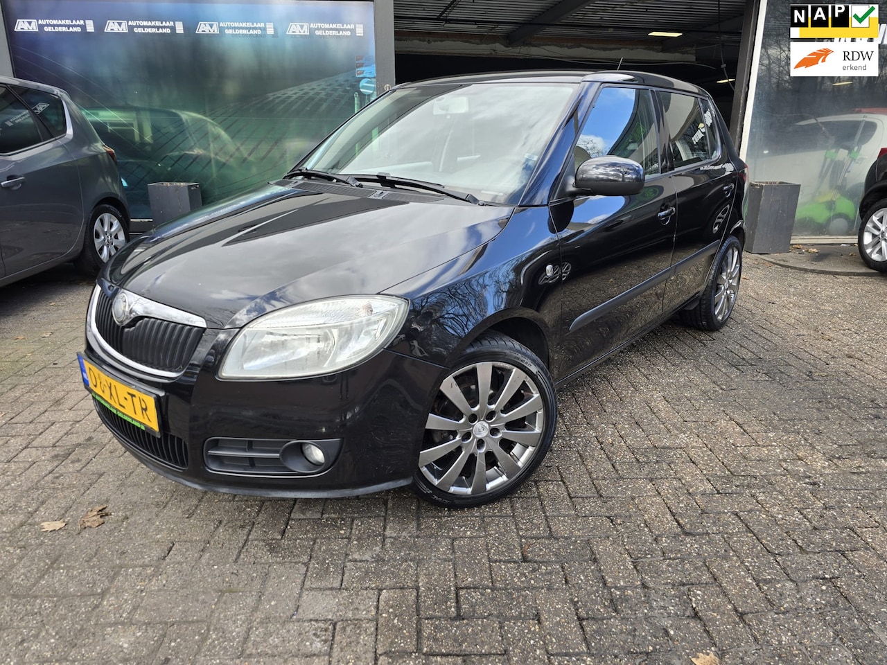 Skoda Fabia - 1.6-16V Ambiente | 1E EIGENAAR | 12MND GARANTIE | AIRCO | CRUISE | LMV | - AutoWereld.nl