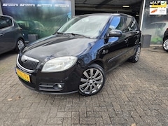 Skoda Fabia - 1.6-16V Ambiente | 1E EIGENAAR | 12MND GARANTIE | AIRCO | CRUISE | LMV |