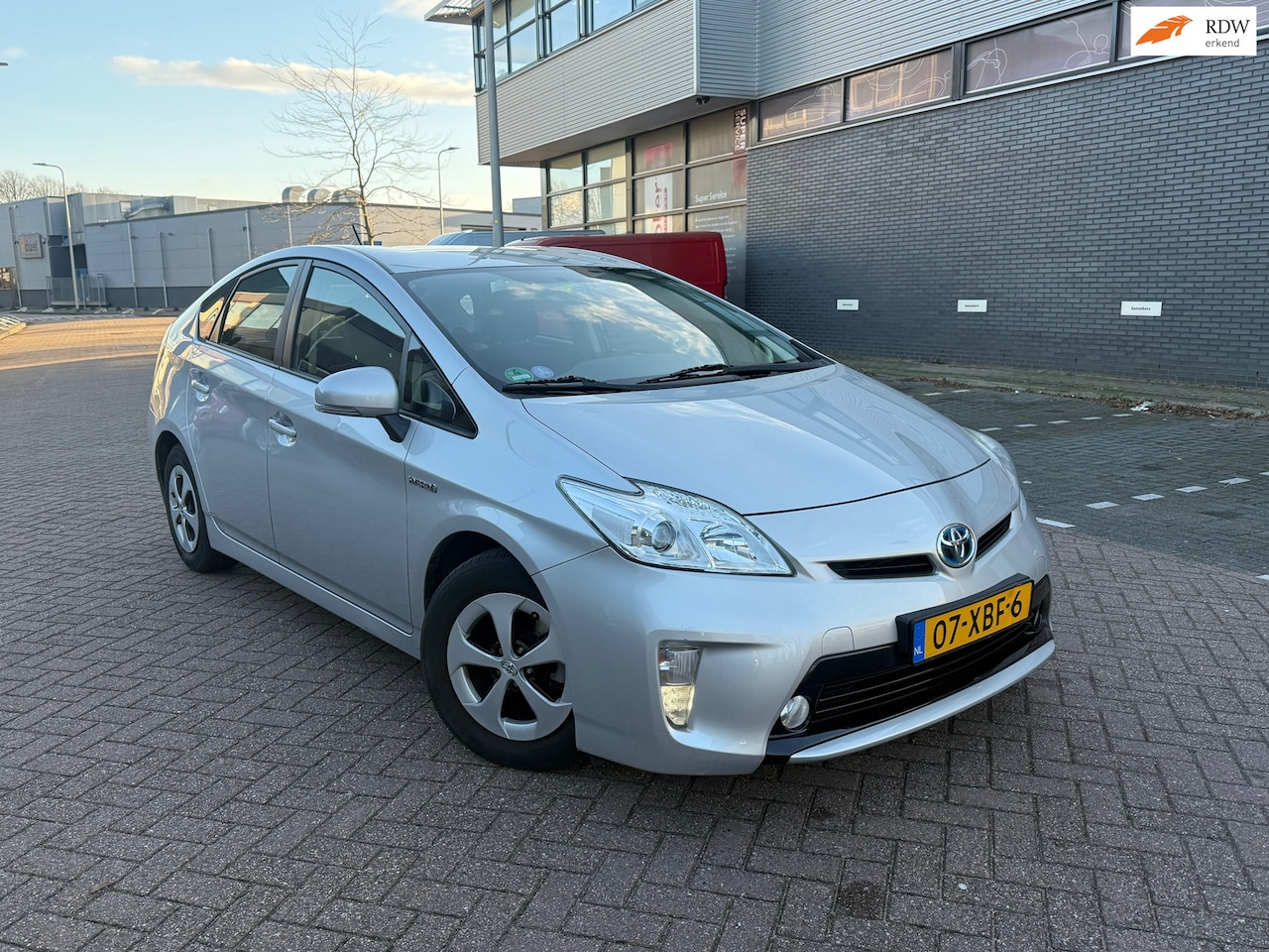 Toyota Prius - 1.8 Comfort Top 5 edition Volledig onderhouden NAP CLIMA - AutoWereld.nl