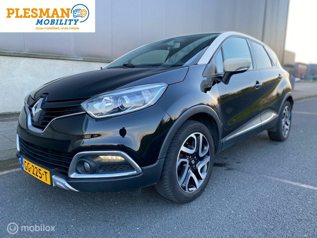 Renault Captur - 0.9 TCe Helly Hansen * NL AUTO * - AutoWereld.nl