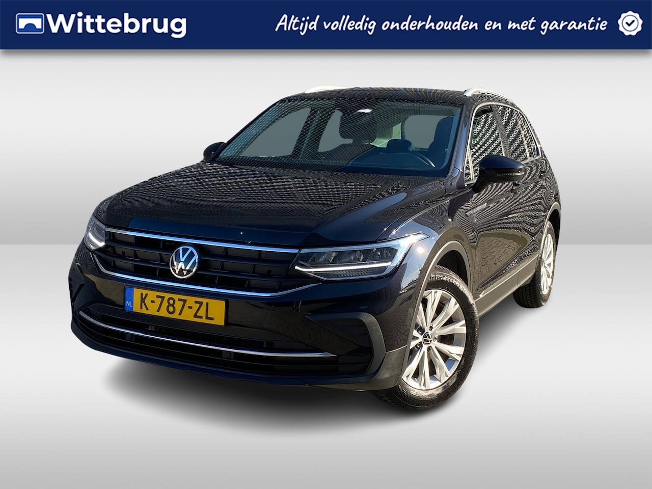 Volkswagen Tiguan - 1.5 TSI Life / Led / CLimate controle / Navigatie / Parkeersensoren V+A / ** - AutoWereld.nl