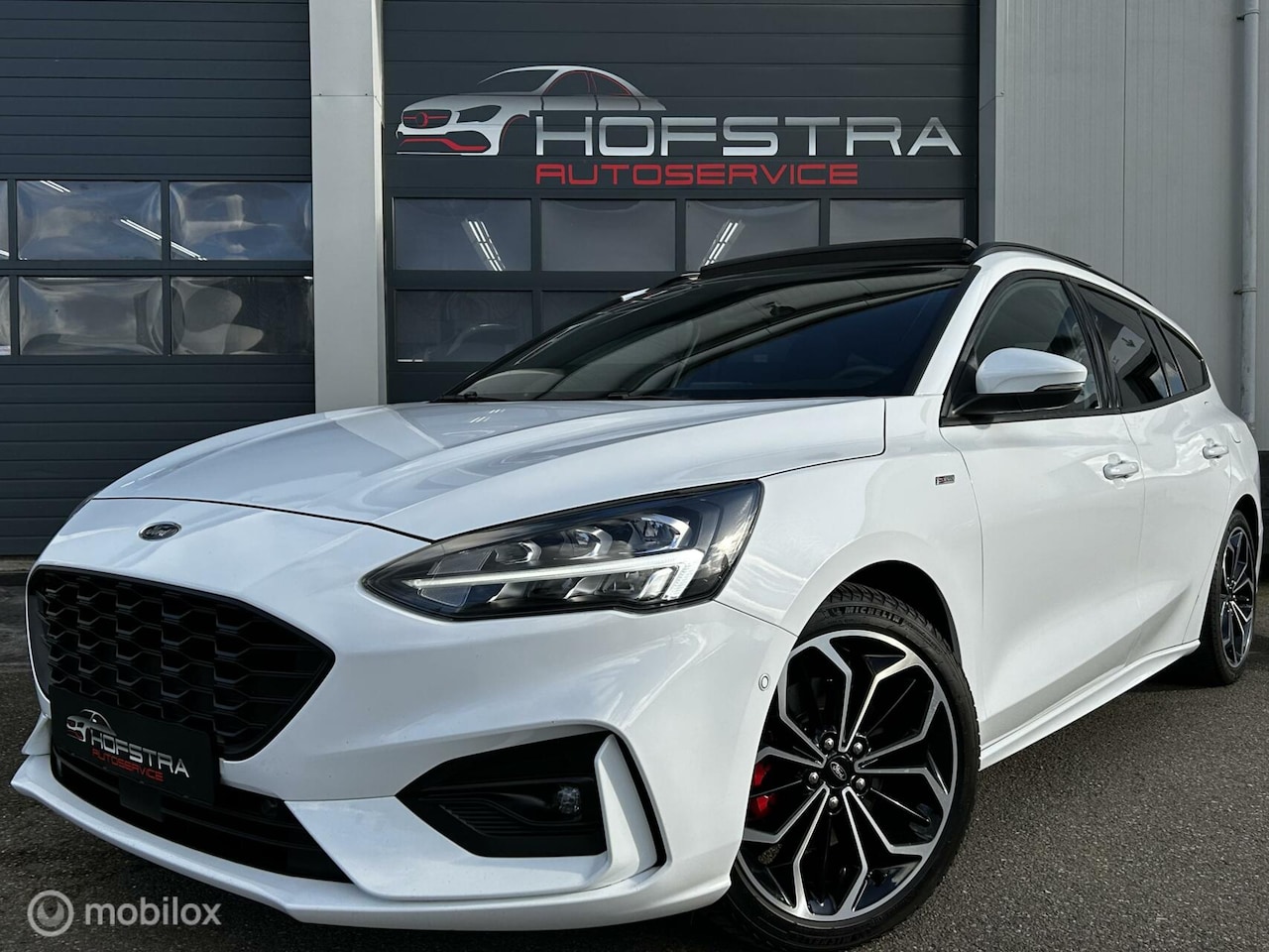 Ford Focus Wagon - 1.0 EcoBoost ST Line Pano B&O Camera Trekhk! - AutoWereld.nl