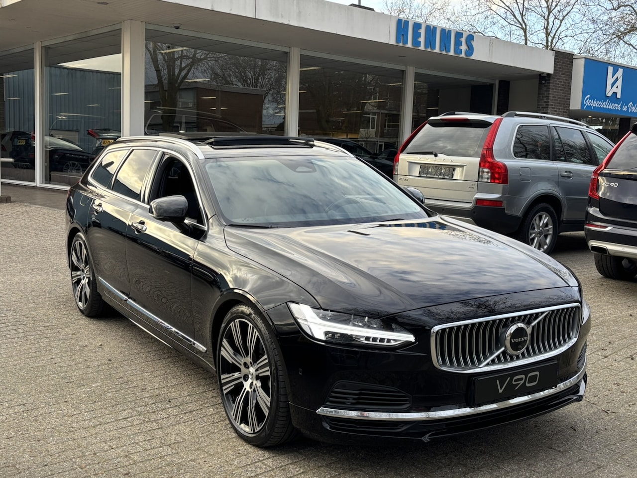 Volvo V90 - T6 Recharge AWD Inscription Massage B&W Head Up Luchtvering - AutoWereld.nl