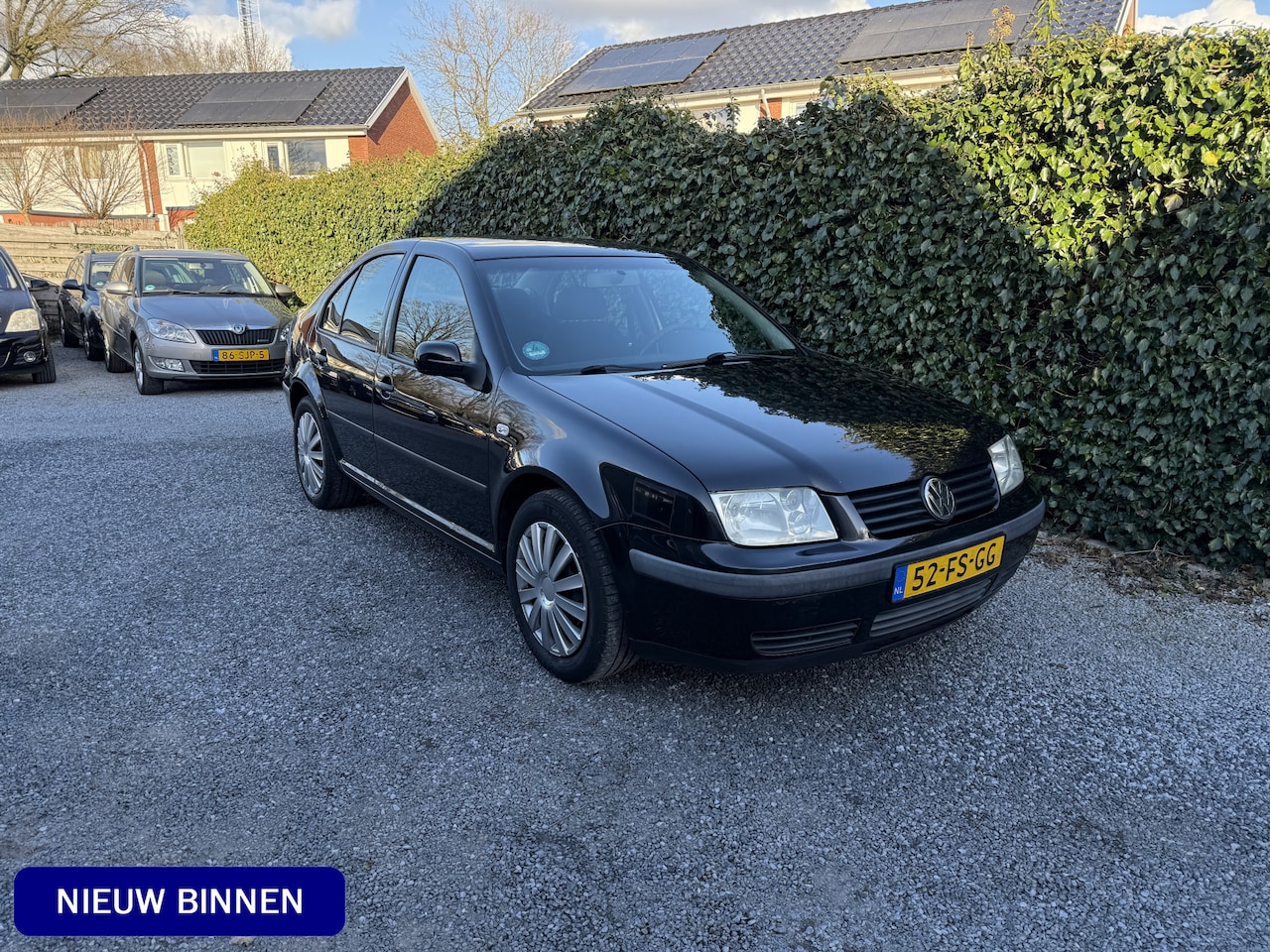 Volkswagen Bora - 1.4-16V Trendline | Elekt. Ramen | APK tot 04-06-2025! - AutoWereld.nl