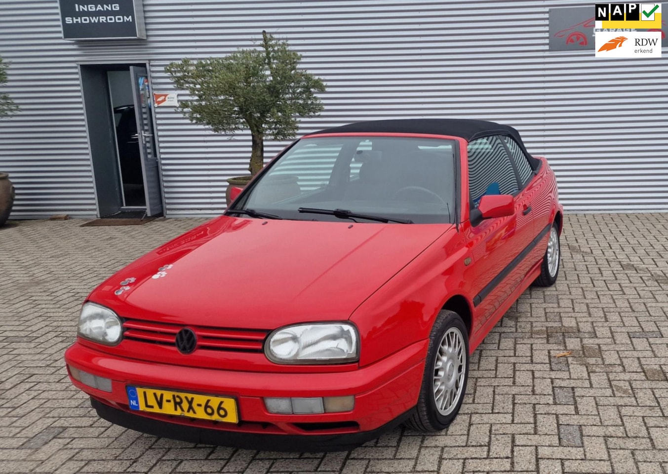 Volkswagen Golf Cabriolet - 1.8 1.8. 55kw ,in zeer goede staat, cv vergrendeling, elektrische ramen,stuurbekrachting, - AutoWereld.nl