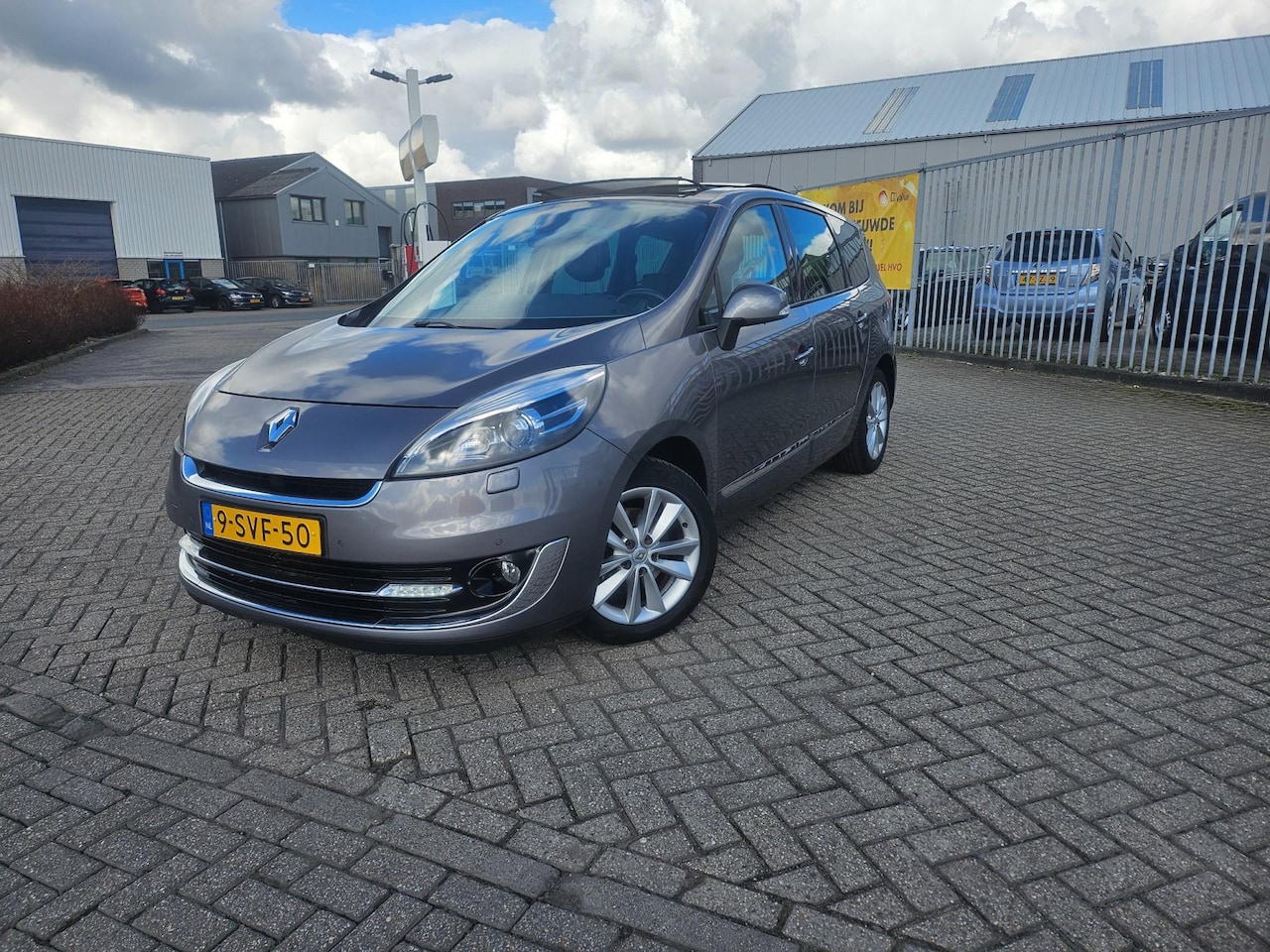 Renault Grand Scénic - 2.0 Privilege 7Pers#Automaat#Pano#Trekhk - AutoWereld.nl