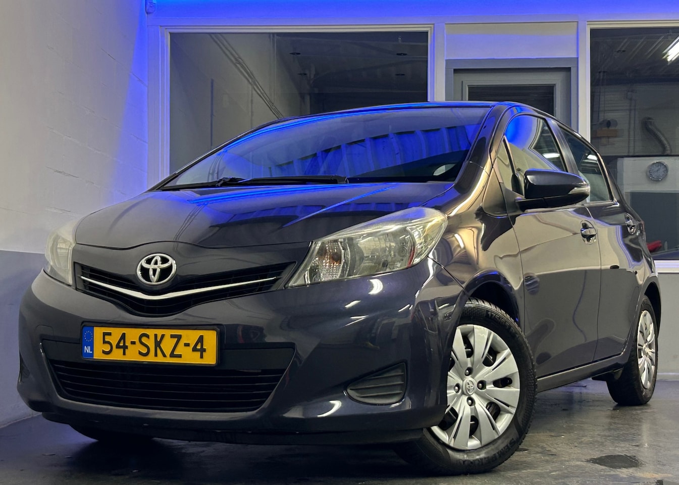 Toyota Yaris - 1.3 VVT-i Aspiration|NAP|NweAPK|DealerOh|Camera|Airco|Bluetooth|Leder - AutoWereld.nl