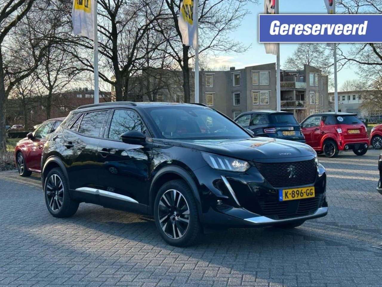 Peugeot 2008 - E-2008 GT Line 50 kWh - Carplay, Panorama, Half Leer, NAP - AutoWereld.nl