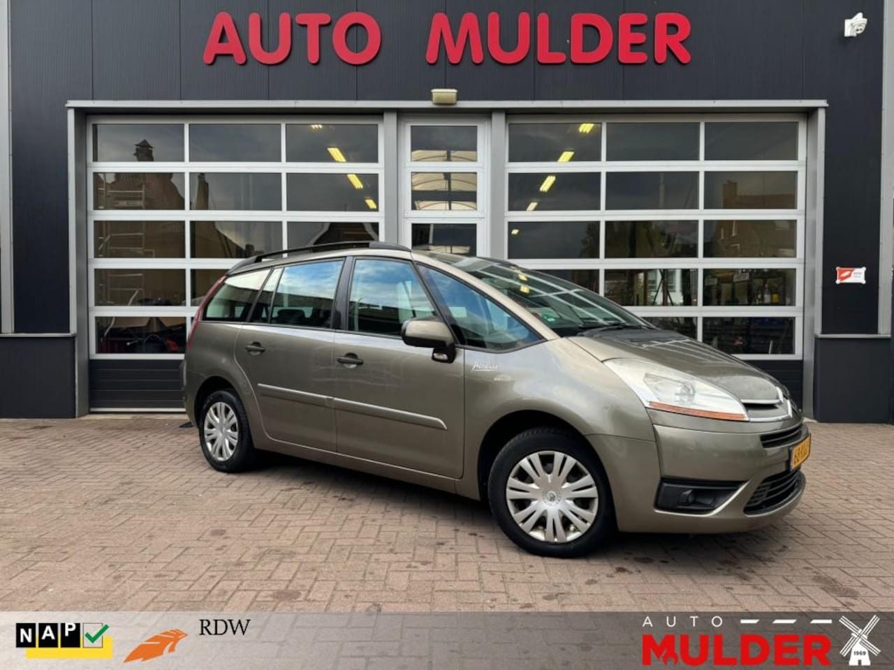 Citroën C4 Picasso - GRAND  1.6 VTI PRESTIGE 7P / AIRCO / TREKHAAK / VOOR HANDEL/EXPO - AutoWereld.nl