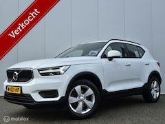 Volvo XC40 - 1.5 T2 MOMENTUM CORE AUTOMAAT/CAMERA/FULL LED