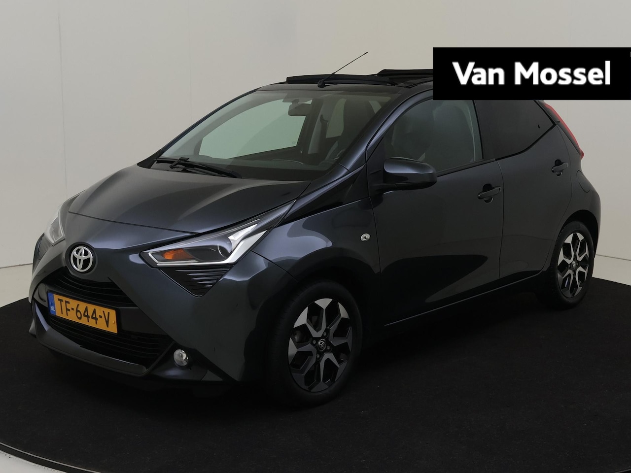 Toyota Aygo - 1.0 VVT-i x-first Camera | Airco | LM velgen - AutoWereld.nl