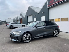 Audi A3 Sportback - 45 TFSI e S edition Competition Pano Camra RS stoelen Keyless ACC