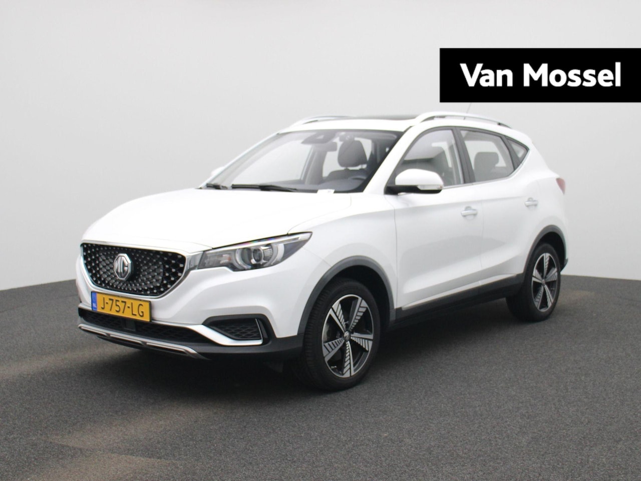 MG ZS - EV Luxury 45 kWh | Automaat | Panorama dak | Leder | Camera | Apple carplay | Navigatie | - AutoWereld.nl