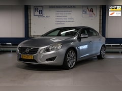 Volvo S60 - 1.6 T4F Kinetic / Automaat / 1e EIG / TOPPER