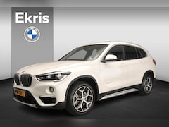 BMW X1 - sDrive20i | LED | Leder | HUD | Schuifdak | Sportstoelen | Stoelverwarming | Trekhaak | Al