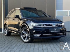 Volkswagen Tiguan - 2.0 TSI 4M R-line|trekhaak|360|ACC|pano