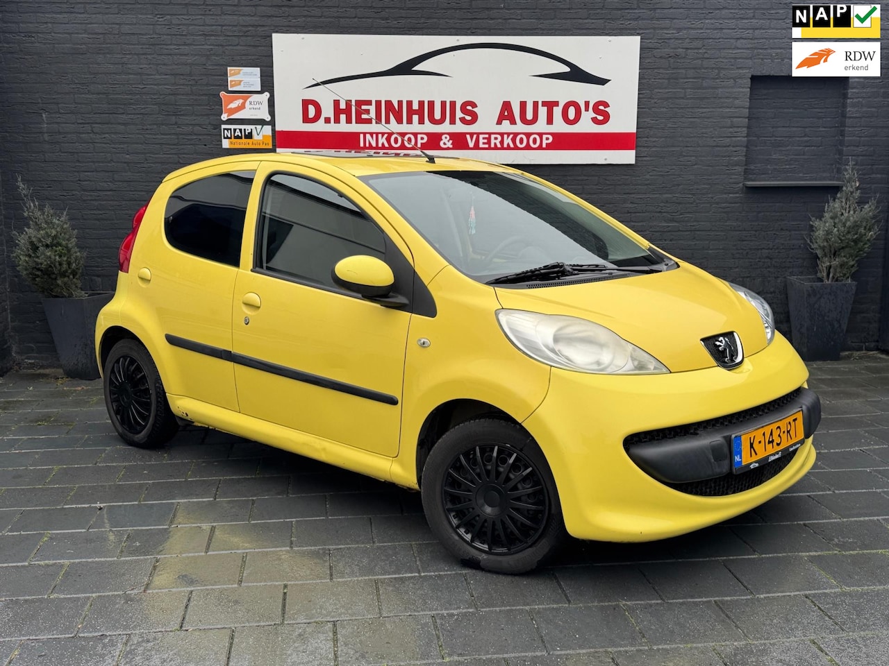 Peugeot 107 - 1.0-12V XS AUTOMAAT 5DRS MEENEEMPRIJS - AutoWereld.nl