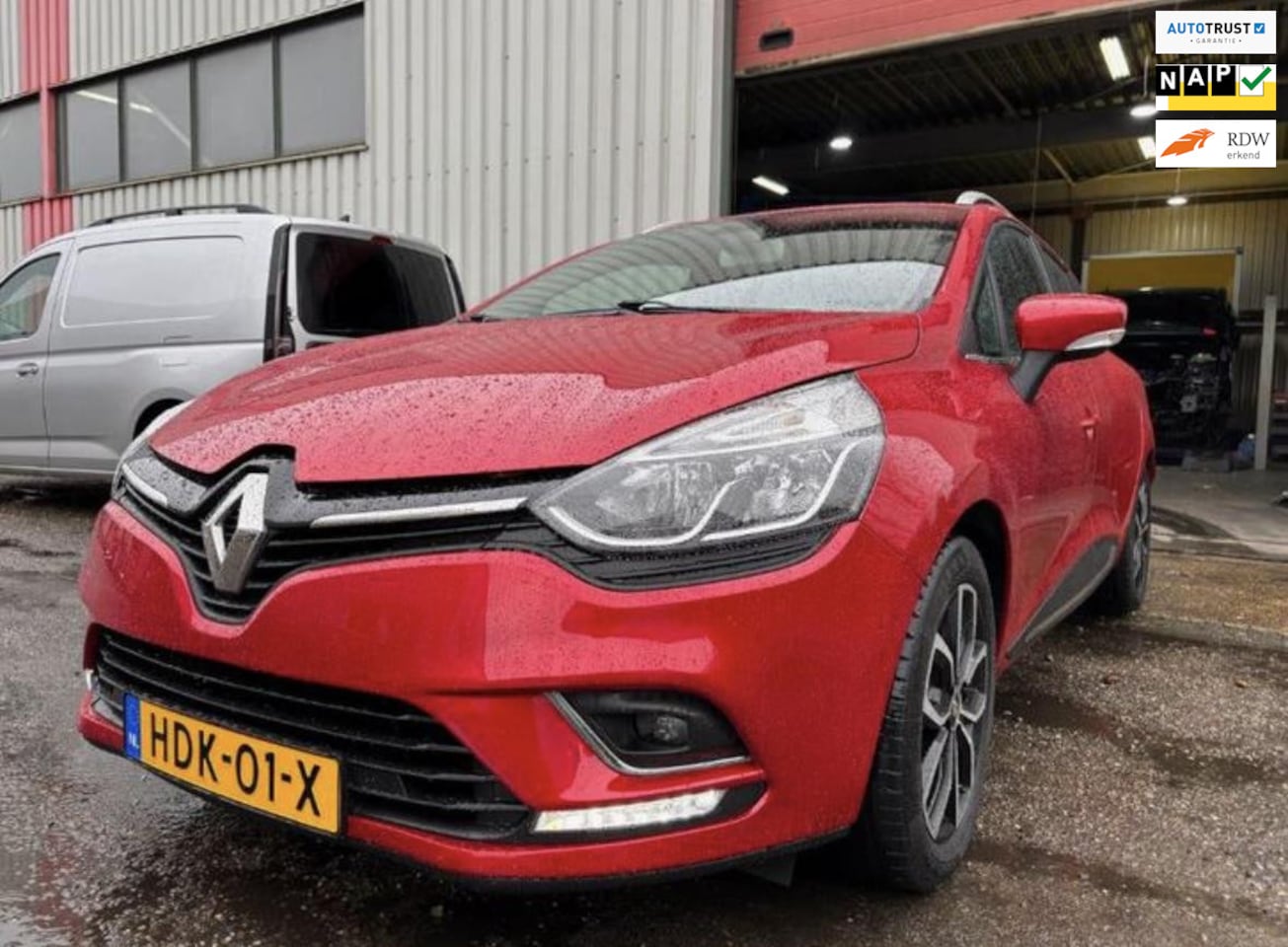 Renault Clio Estate - 0.9 TCe Intens AIRCO CAMERA TREKHAAK - AutoWereld.nl