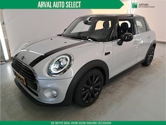 MINI Cooper - 1.5 136pk Automaat Chili Business Plus | Panoramadak | 5 Deurs | Navi | Keyless | LED | 17