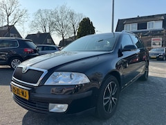 Skoda Octavia Combi - 1.8 TSI Elegance Attractive Business 118kW-161pk Tik in motor