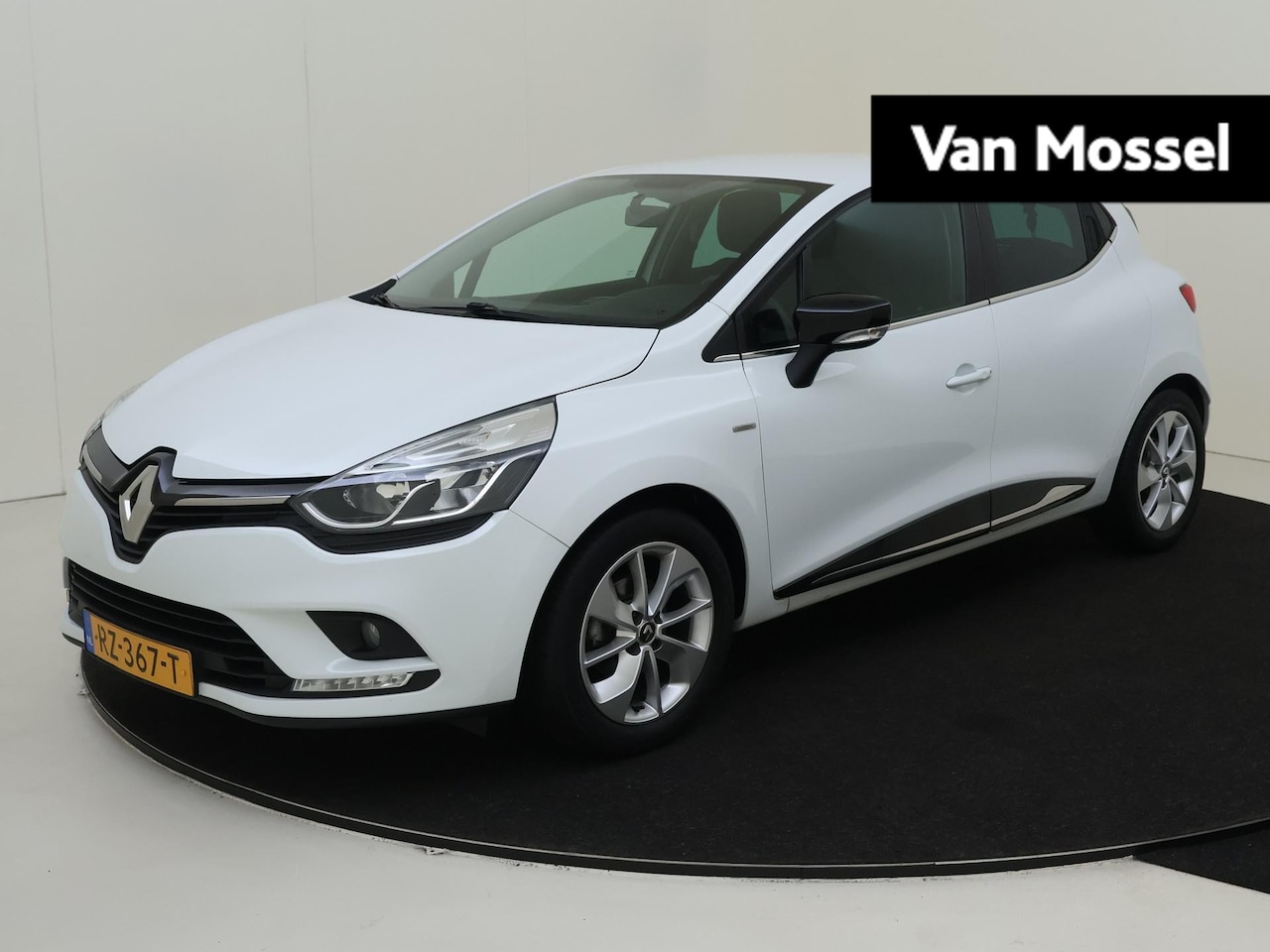 Renault Clio - 0.9 TCe Limited Navigatie / Parkeersensoren / gunstige km stand - AutoWereld.nl