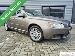 Volvo S80 - 4.4 AWD 316PK YOUNGTIMER LEDER NAVI XENON