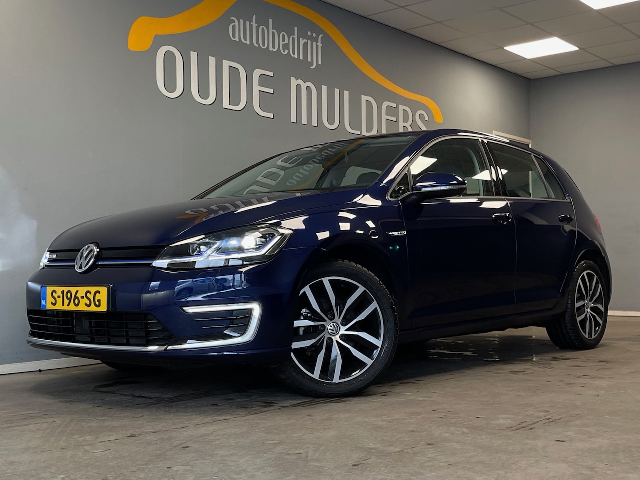 Volkswagen e-Golf - e-Golf 100kW Snellader/Leder/Camera - AutoWereld.nl