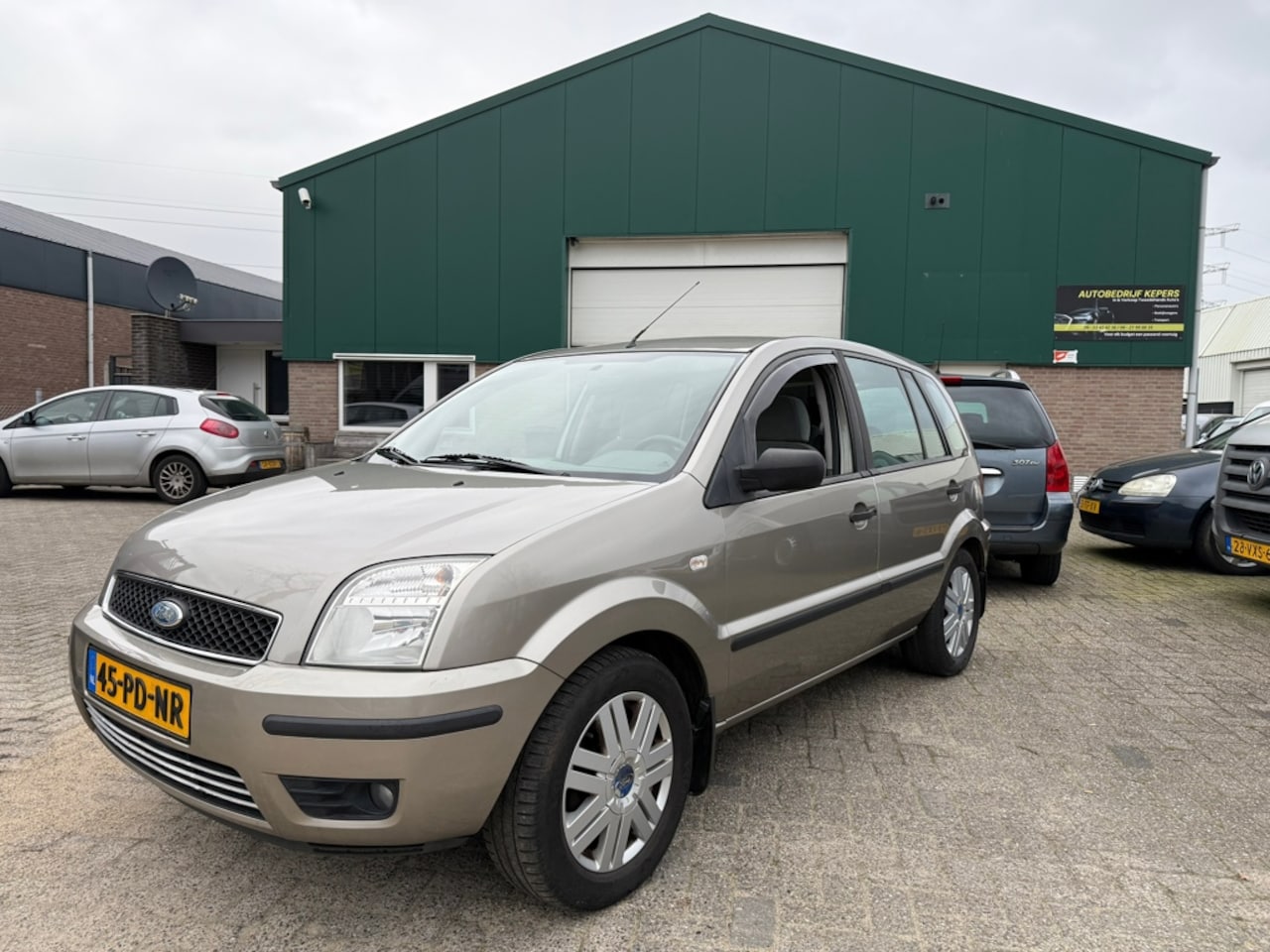 Ford Fusion - 1.6 Centennial NWE APK Airco Trekhaak - AutoWereld.nl