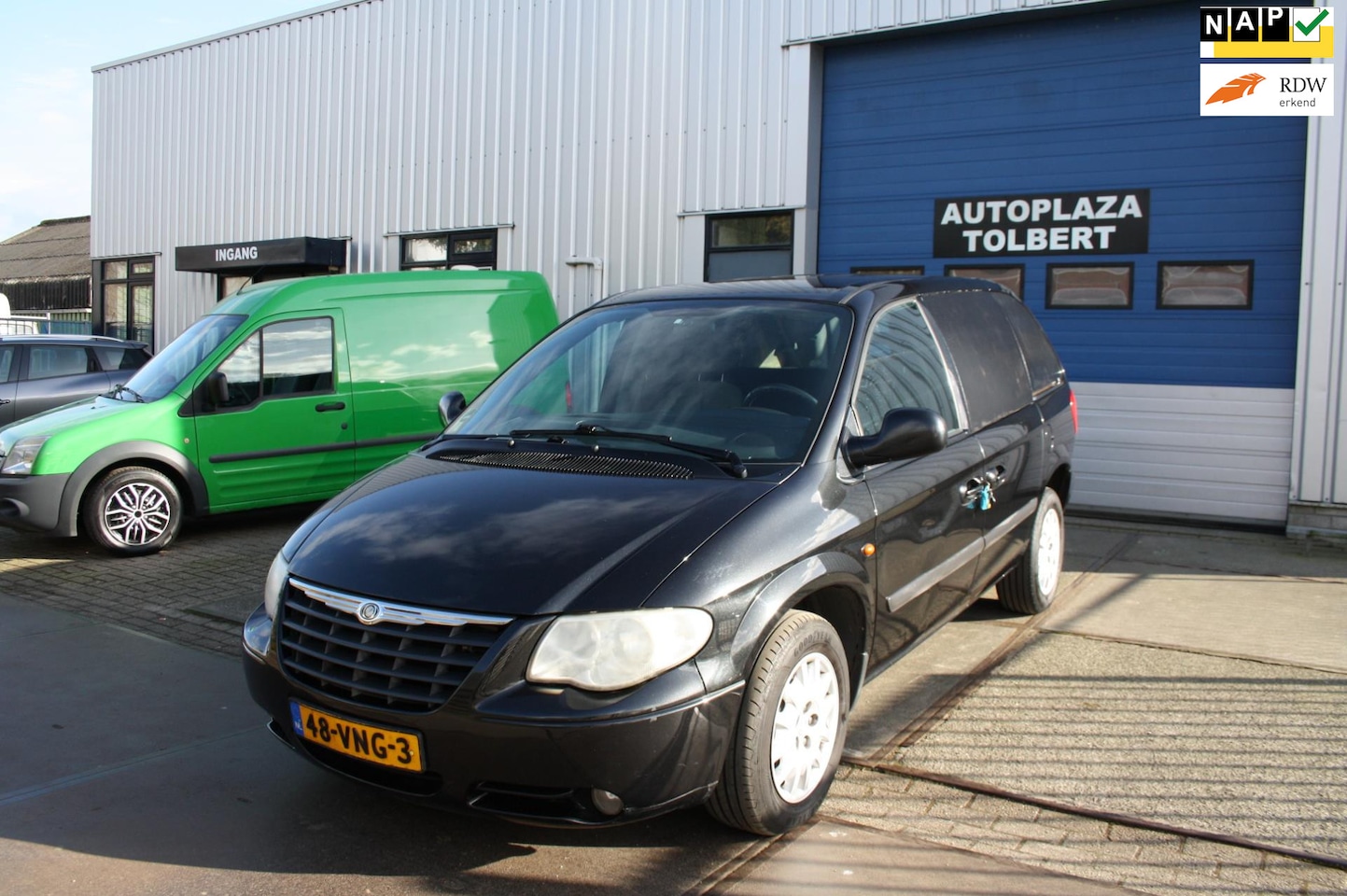 Chrysler Voyager - 2.8 CRD SE GRIJSKENTEKEN AUTOMAAT - AutoWereld.nl