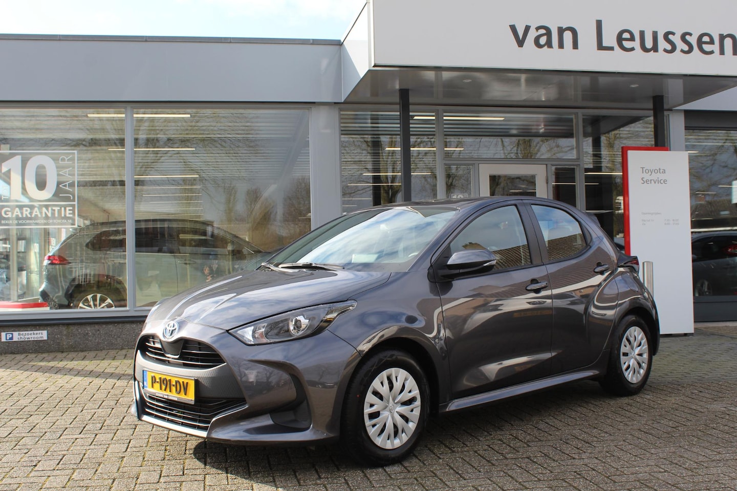 Toyota Yaris - 1.5 Hybrid - AutoWereld.nl