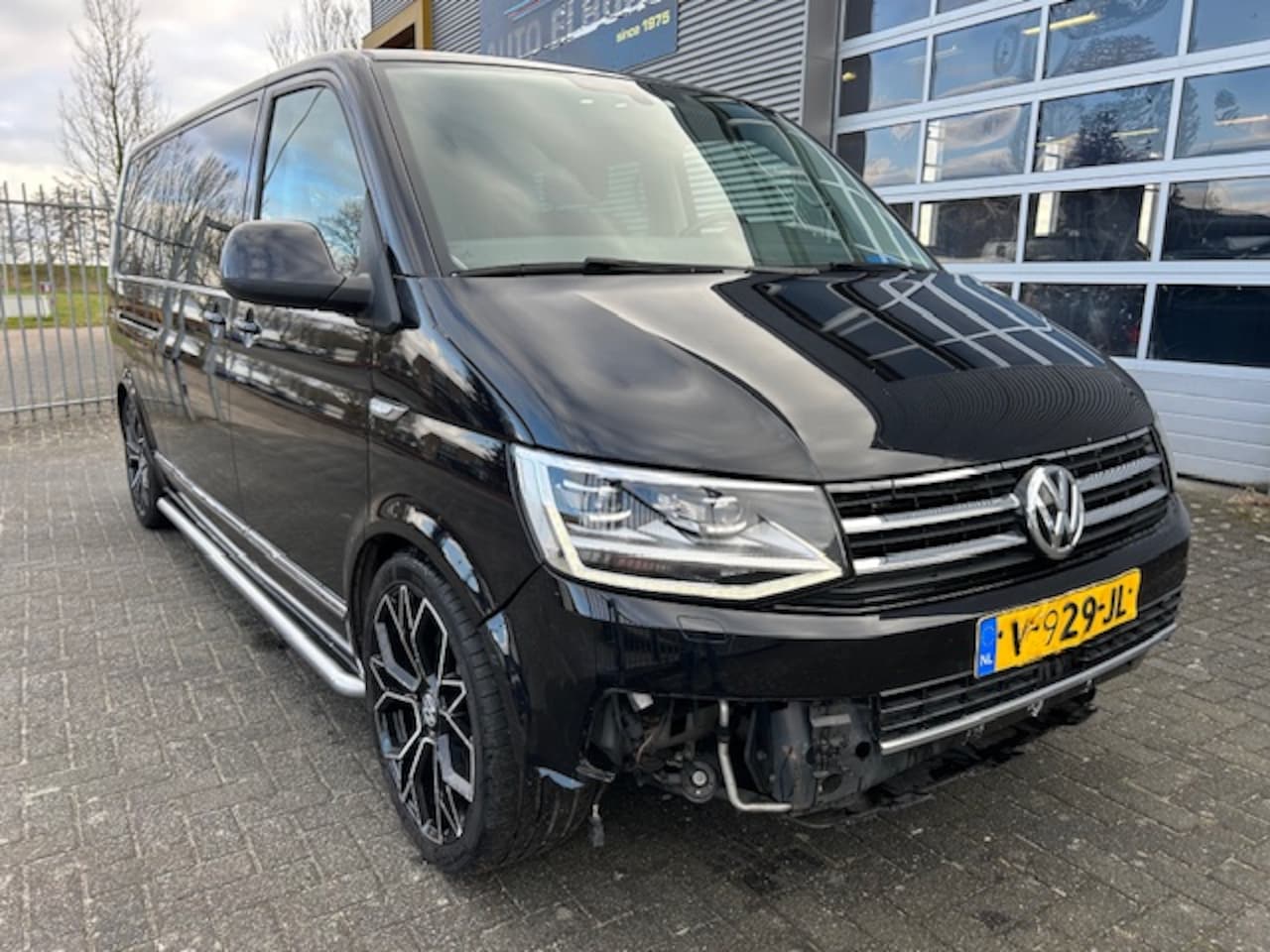 Volkswagen Transporter Multivan - 2.0 TDI L2H1 Dubbel cab Highline 204 PK - AutoWereld.nl