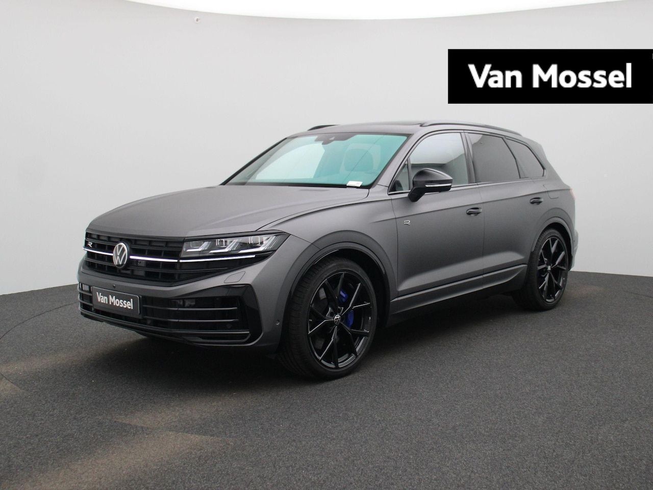 Volkswagen Touareg - 3.0 TSi eHybrid 4MOTION R | 462 PK | Automaat | Trekhaak | Trailer Assist | Nachtzicht Ass - AutoWereld.nl