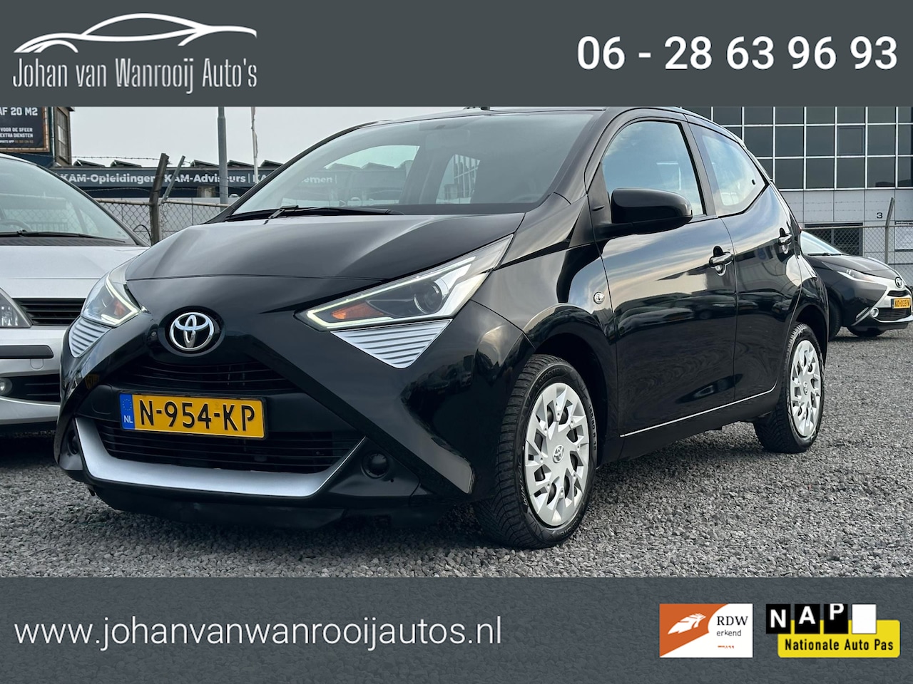 Toyota Aygo - 1.0 VVT-i x-play/NAVI/CAMERA/CRUISE - AutoWereld.nl